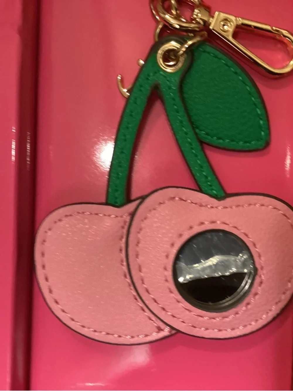 Juicy Couture Boxed Set Sandstone Pink Bag & mirrored cherry charm - Picture 7 of 8